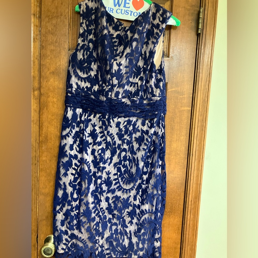 Navy blue lace with beige lining